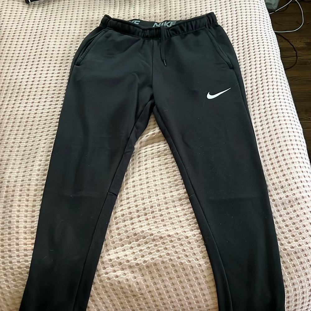 Black Nike sweatpants